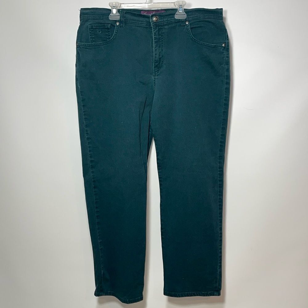Gloria Vanderilt green jeans